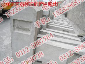 預制混凝土里程碑塑料模具工程案例